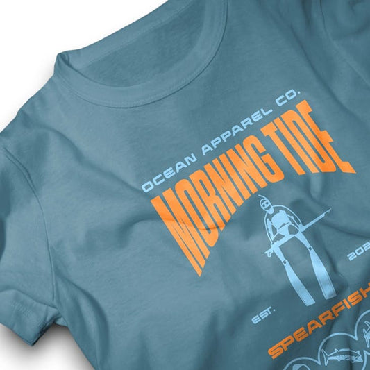 camiseta azul de algodón con diseño de pesca submarina y peces