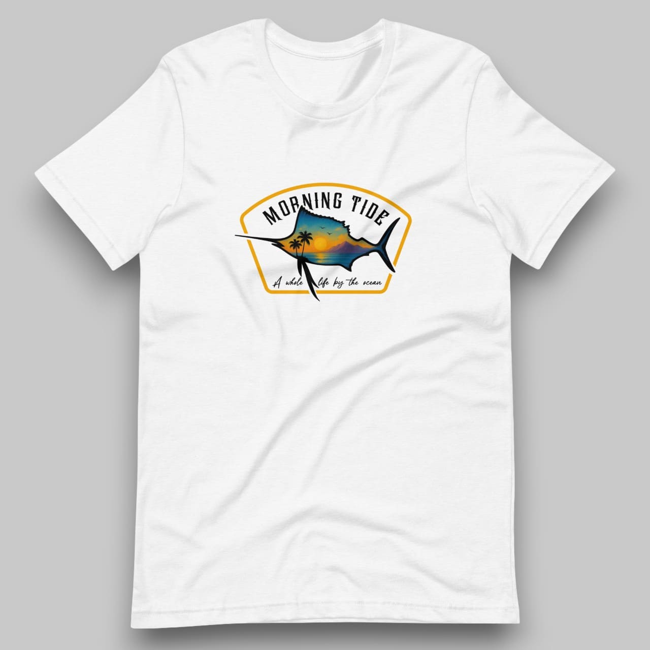 camiseta blanca de algodón con diseño de playa, pez y el océano