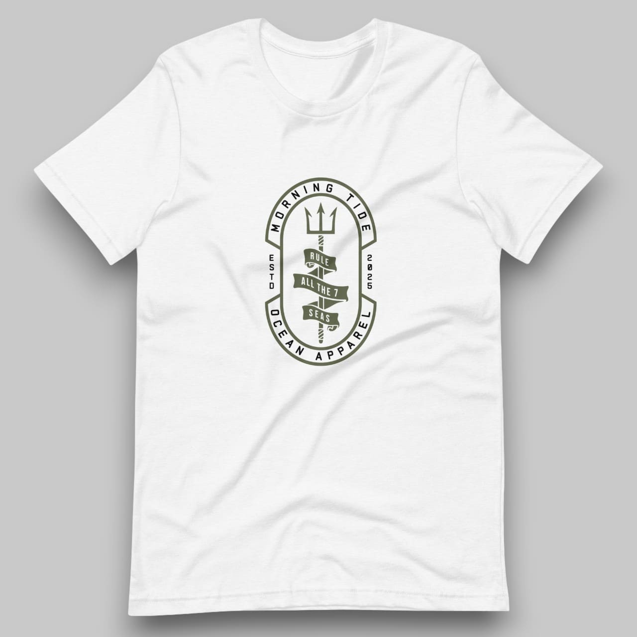 camiseta blanca de algodón con diseño tridente, el océano y el mar