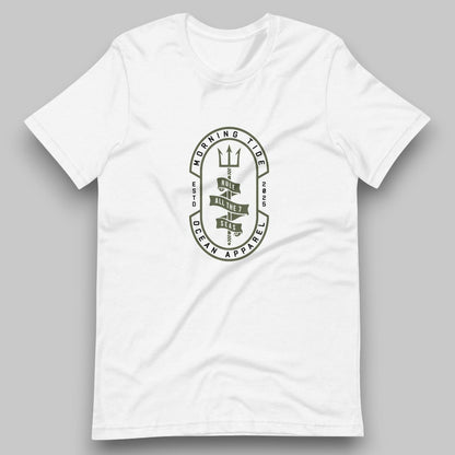 camiseta blanca de algodón con diseño tridente, el océano y el mar