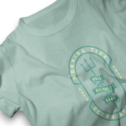 camiseta azul claro de algodón con diseño tridente, el océano y el mar