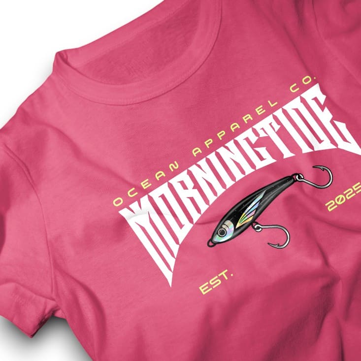 camiseta rosa de algodón con diseño de pesca con señuelo y el océano