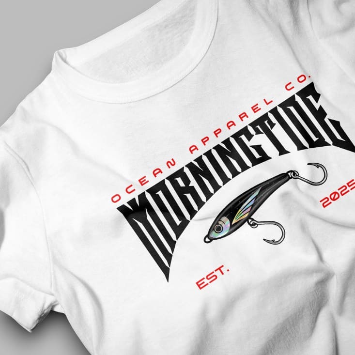 camiseta blanca de algodón con diseño de pesca con señuelo y el océano