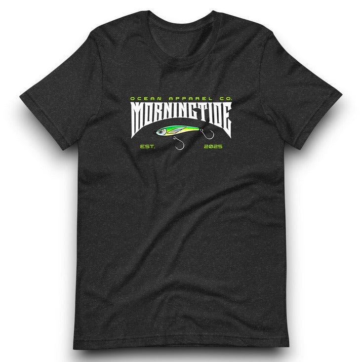 camiseta negra de algodón con diseño de pesca con señuelo y el océano