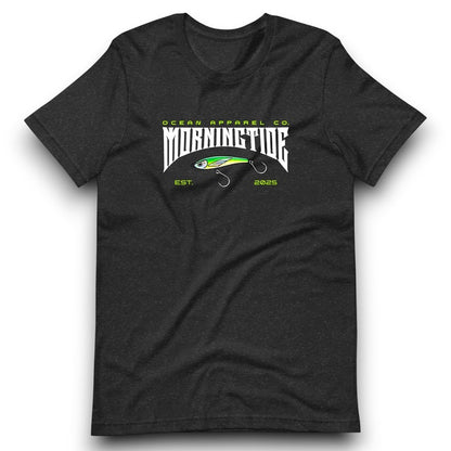 camiseta negra de algodón con diseño de pesca con señuelo y el océano